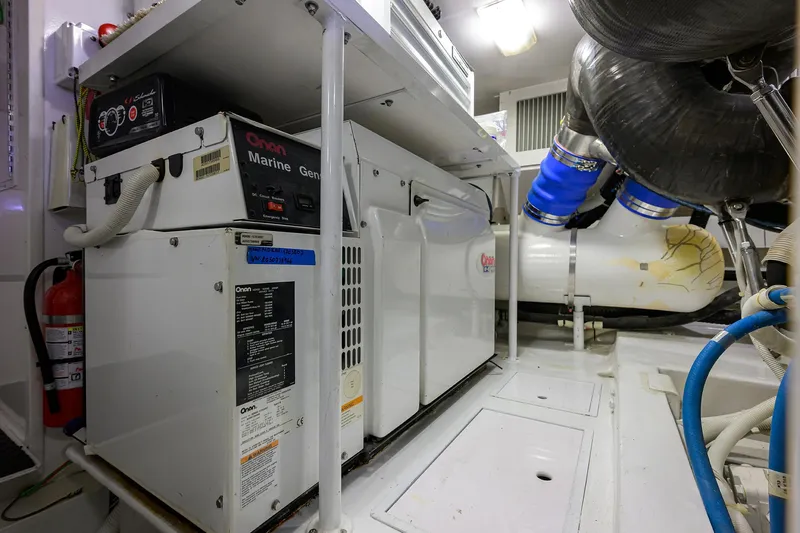 Bobkat Yacht Photos Pics Viking 61 Bobkat - Engine Room