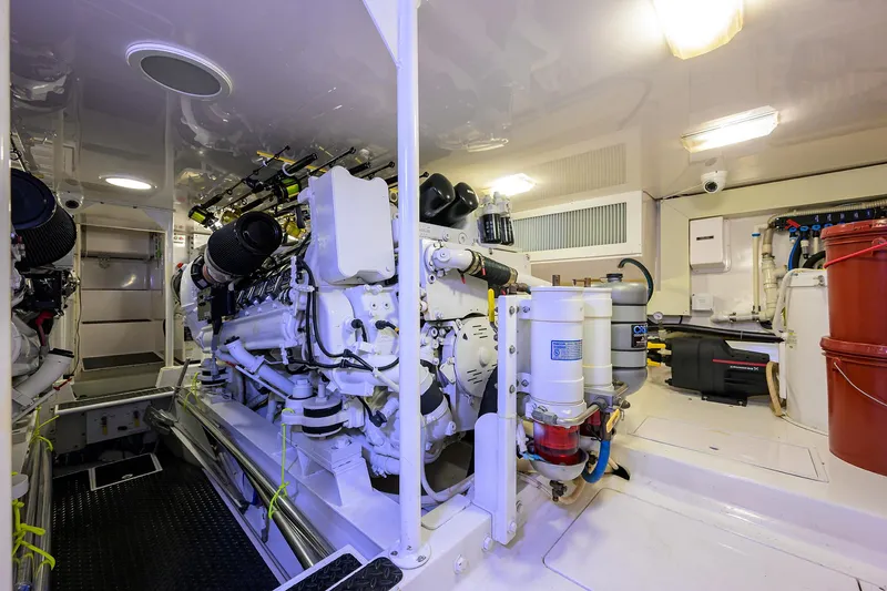 Bobkat Yacht Photos Pics Viking 61 Bobkat - Engine Room