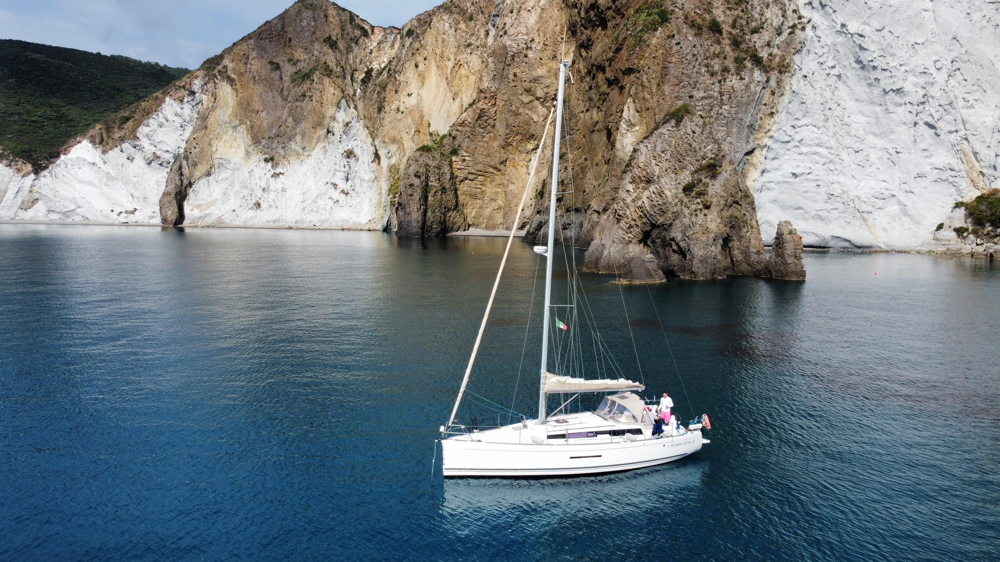 2013 Dufour 380 Grande Large