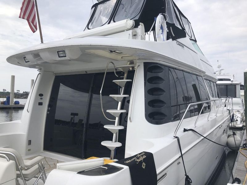 2001 Carver Voyager 530 Pilothouse
