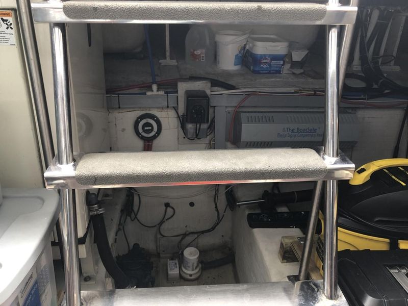 2001 Carver Voyager 530 Pilothouse