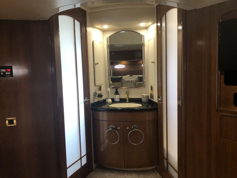 2001 Carver Voyager 530 Pilothouse