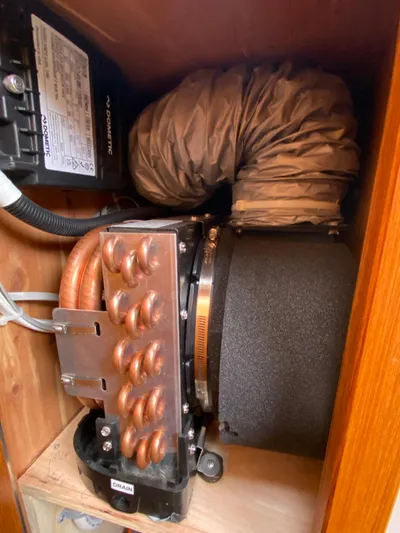 Hubie Yacht Photos Pics 