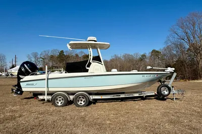 Boston Whaler 240 Dauntless