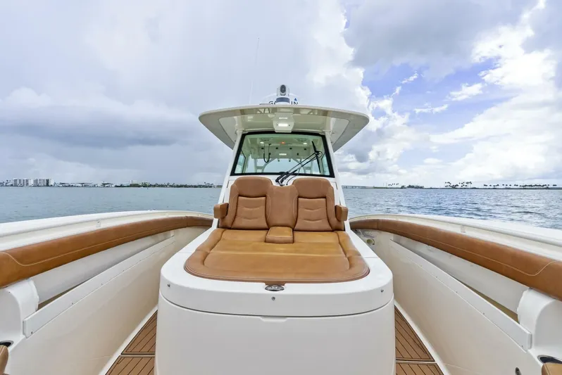  Yacht Photos Pics 2018 Scout 355 Lxf - Image 25