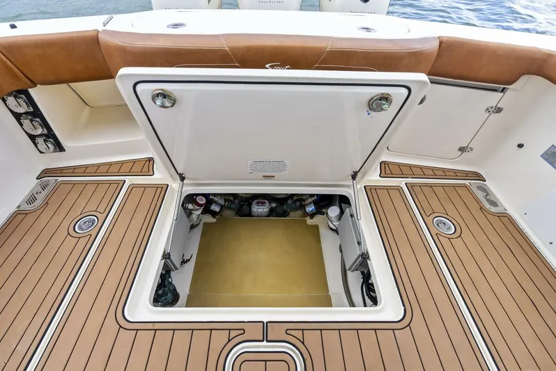  Yacht Photos Pics 2018 Scout 355 Lxf - Image 16