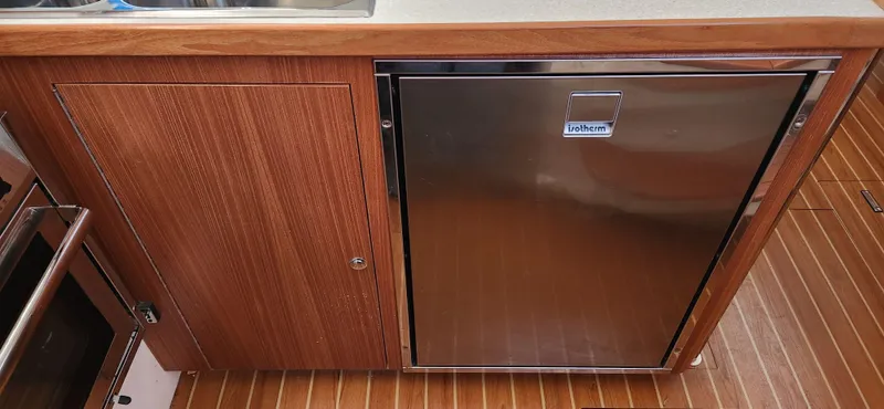 Chloe Brighid Yacht Photos Pics 