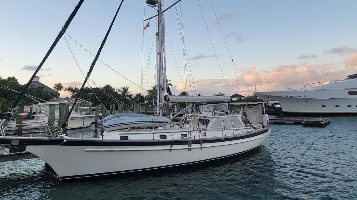 2005 Cabo Rico 46 