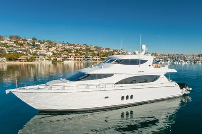 Hatteras 80 Motor Yacht