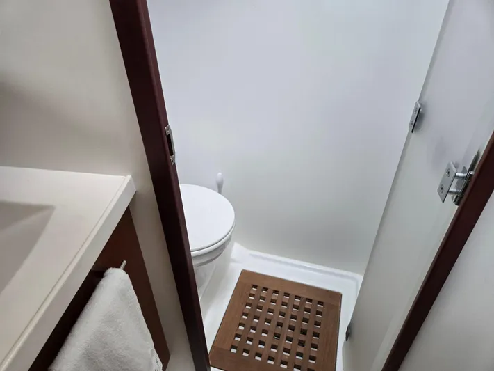 First Mates Yacht Photos Pics 