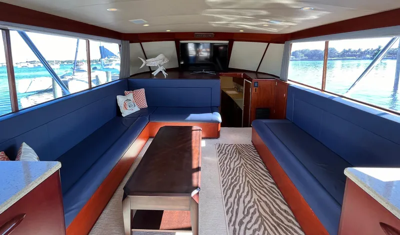 Big Blue Yacht Photos Pics Rybovich 45 BIG BLUE - Salon View From Entrance