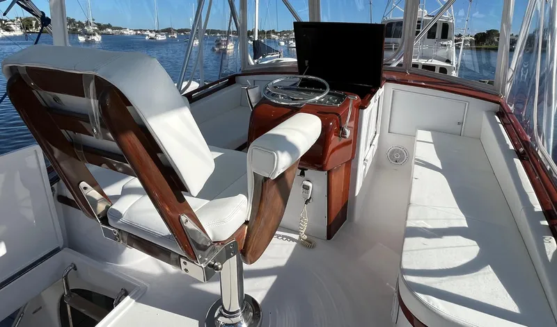 Big Blue Yacht Photos Pics Rybovich 45 BIG BLUE - Helm Station