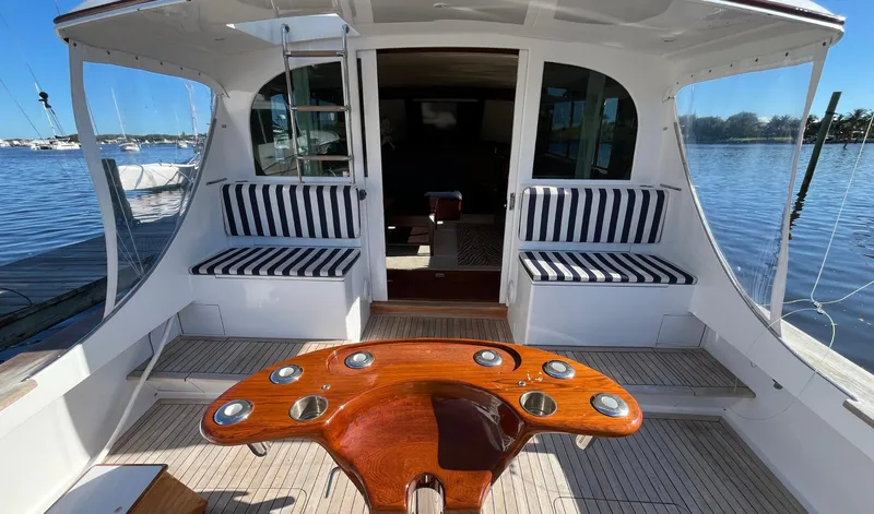 Big Blue Yacht Photos Pics Rybovich 45 BIG BLUE - Cockpit Seating & Fighting Chair