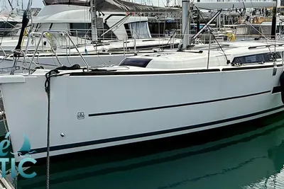 2019 Dufour DUFOUR 360