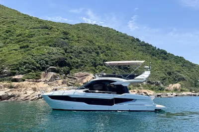 Galeon 400 Fly