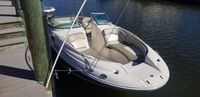 2005 Sea Ray 240 Sundeck