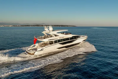 2021 Sunseeker 90 Ocean