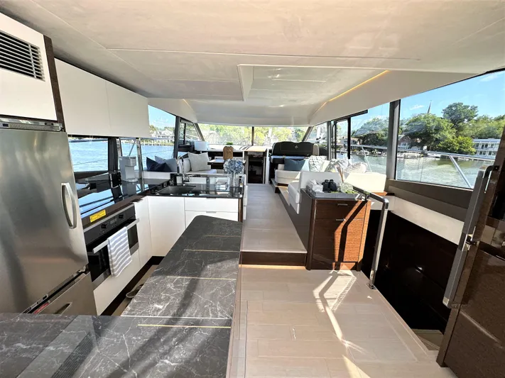  Yacht Photos Pics 2022 Prestige Yachts 590 Fly