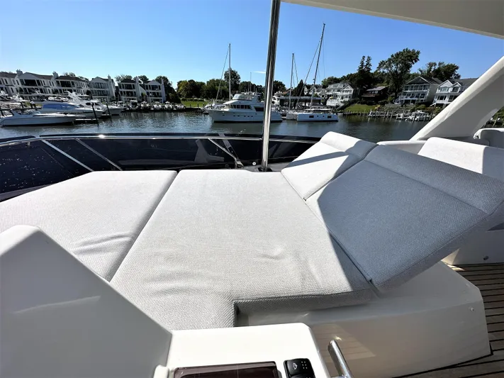  Yacht Photos Pics 2022 Prestige Yachts 590 Fly