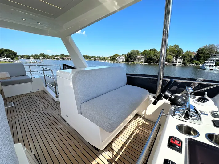  Yacht Photos Pics 2022 Prestige Yachts 590 Fly