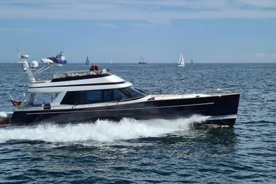 Contest 52MC Flybridge