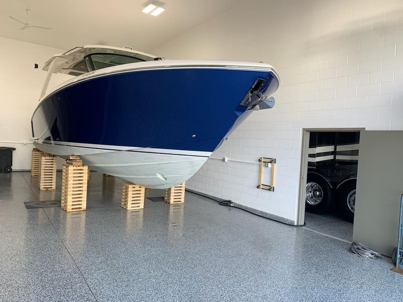 2019 Tiara Yachts 38LS