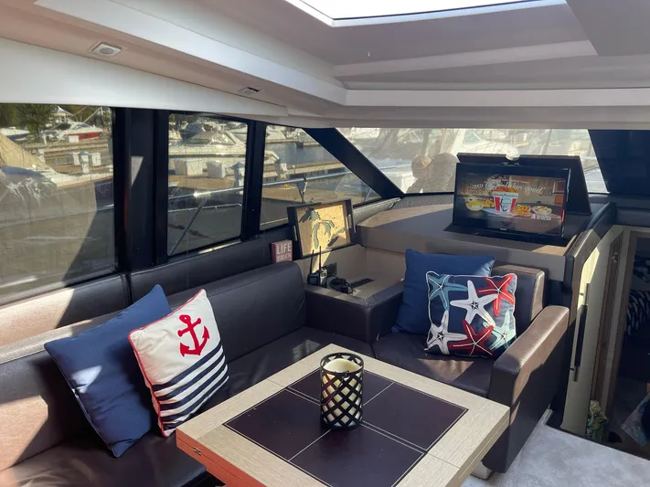 Smiles Away Yacht Photos Pics 