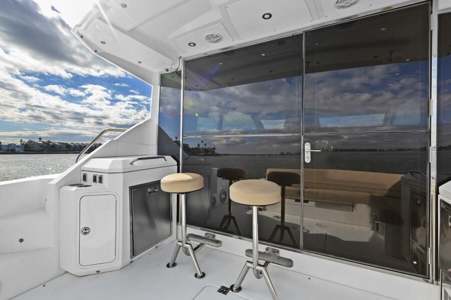 2014 Cruisers Yachts 45 