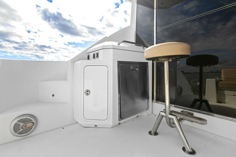 2014 Cruisers Yachts 45 