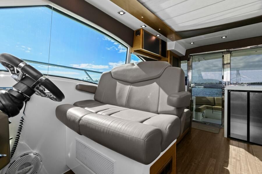 2014 Cruisers Yachts 45 