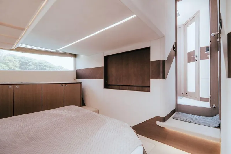  Yacht Photos Pics Luxurious interior of 2024 Galeon 440 Fly yacht cabin with modern design.