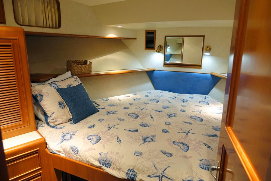2000 Offshore Yachts 54 Pilothouse