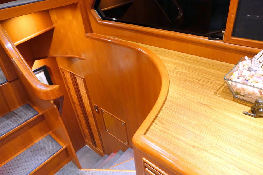 2000 Offshore Yachts 54 Pilothouse