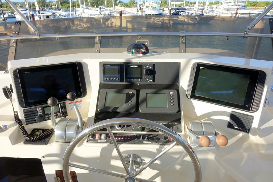 2000 Offshore Yachts 54 Pilothouse