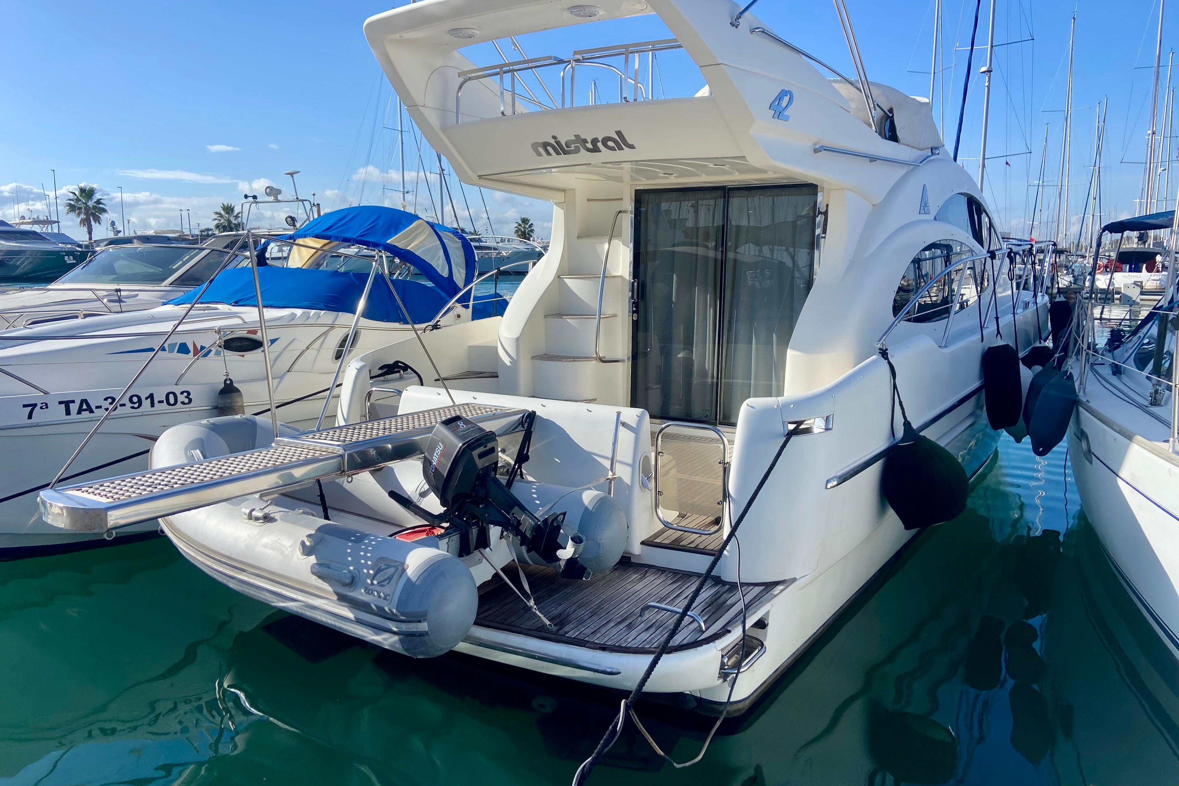 1999 Azimut 42 Fly