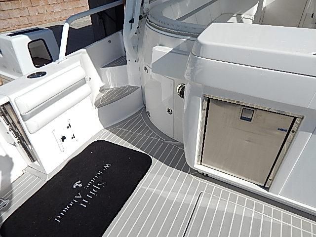 2016 Intrepid 430 Sport Yacht
