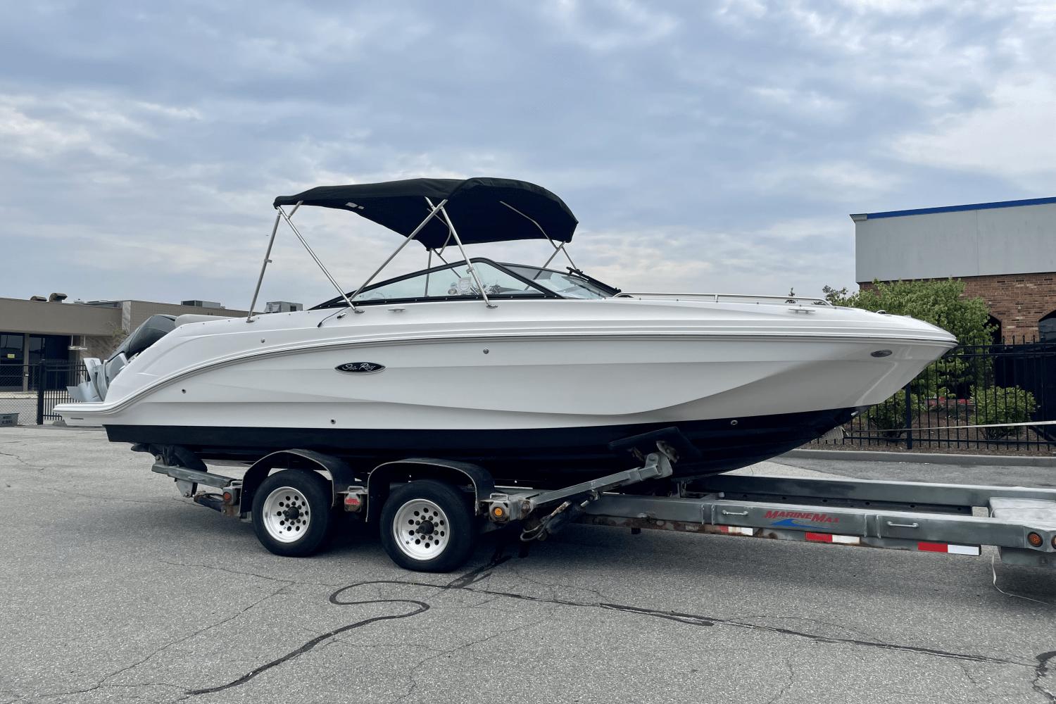 2024 Sea Ray SDX 250 Outboard Runabout for sale YachtWorld