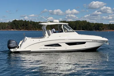 Regal 33 SAV