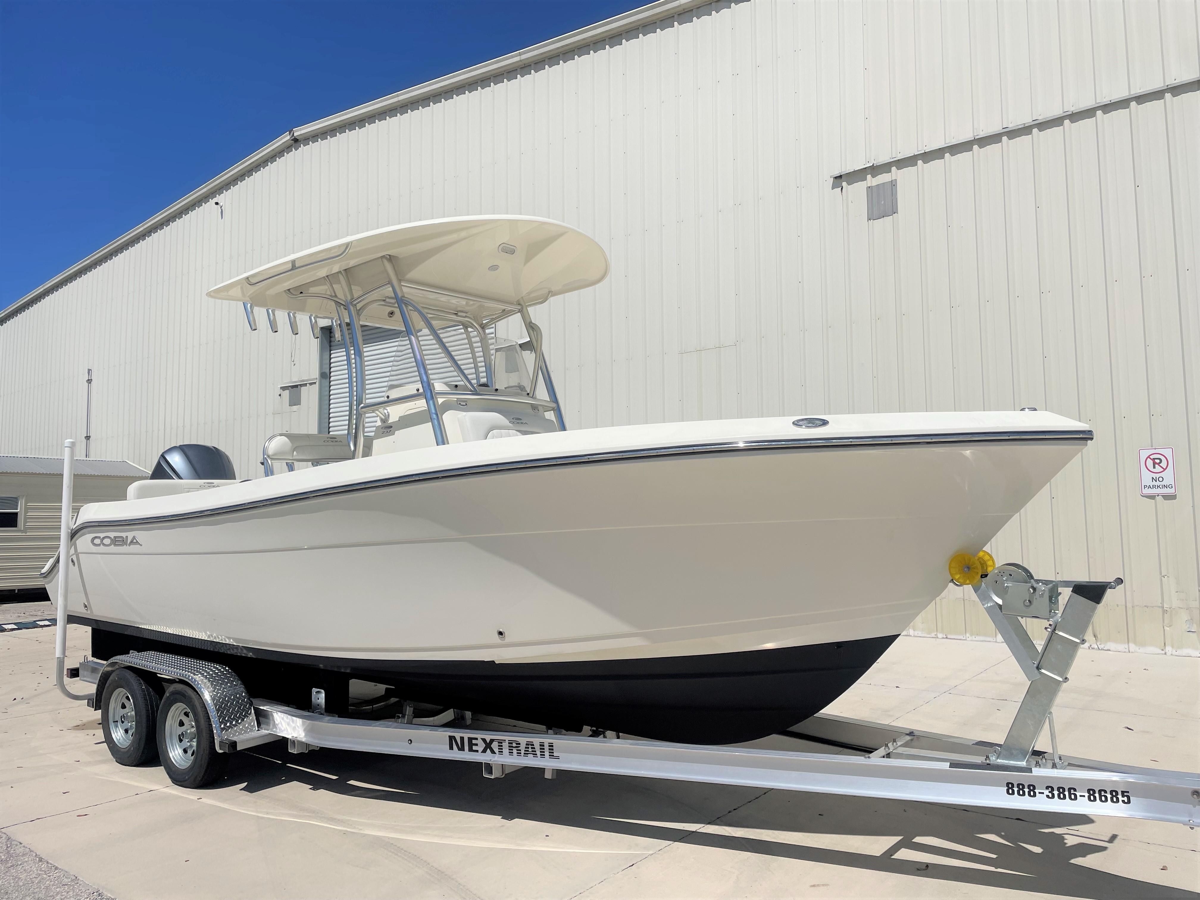 2021 Cobia 237 Center Console Centre Console for sale YachtWorld