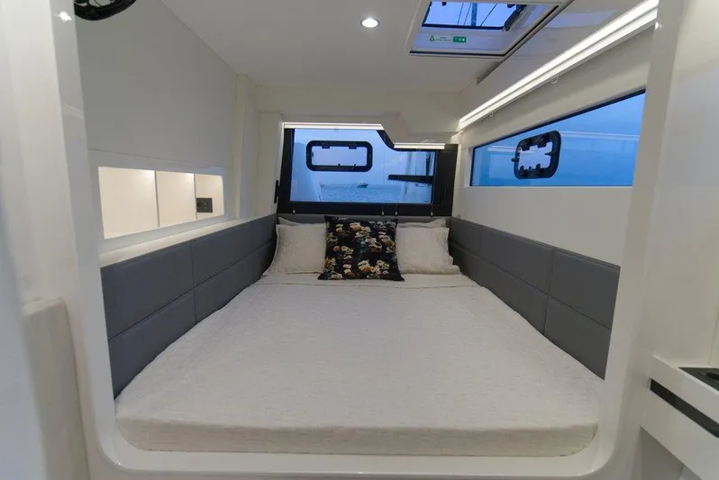 Hh 44 New Yacht Photos Pics Manufacturer Provided Image