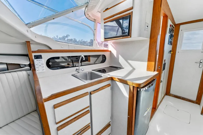 Dark Star Yacht Photos Pics 