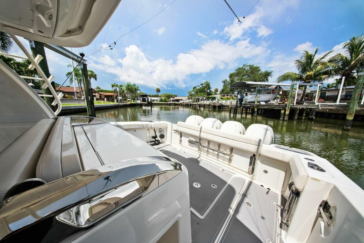 2018 Boston Whaler 42 