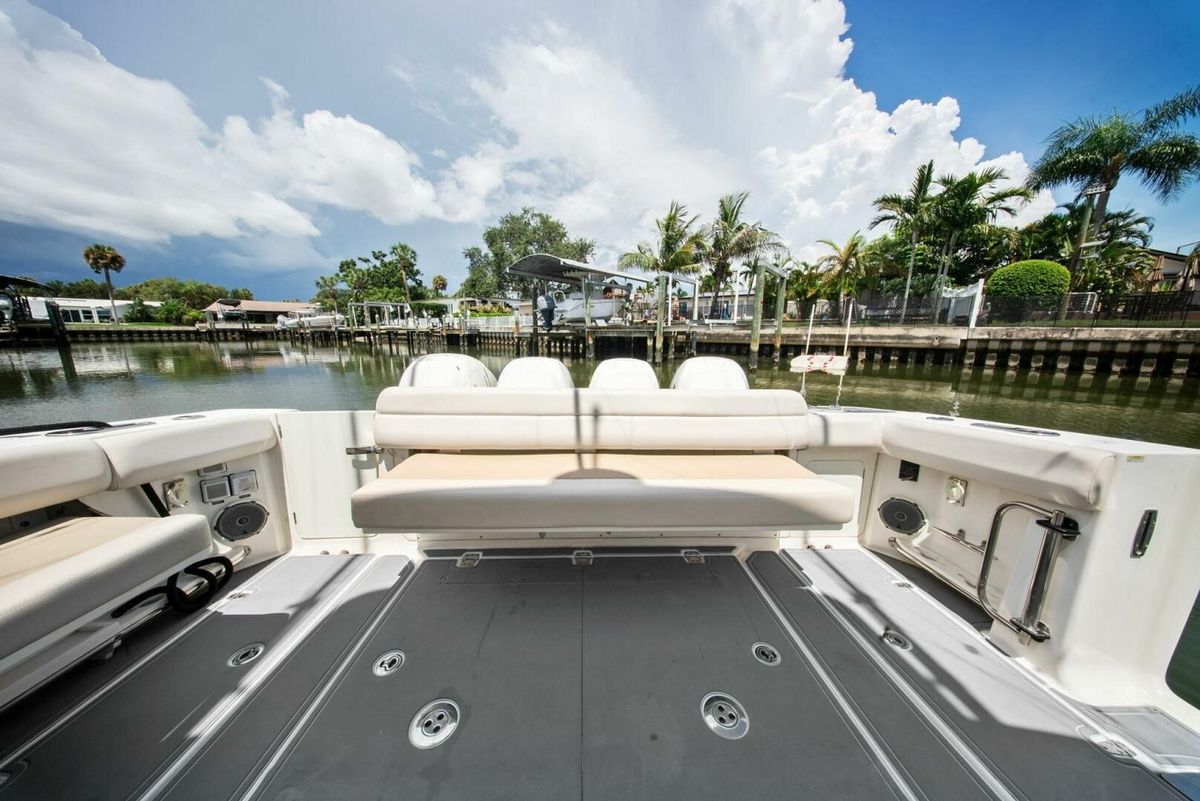 2018 Boston Whaler 42 