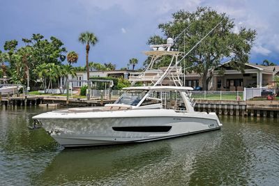 Yacht