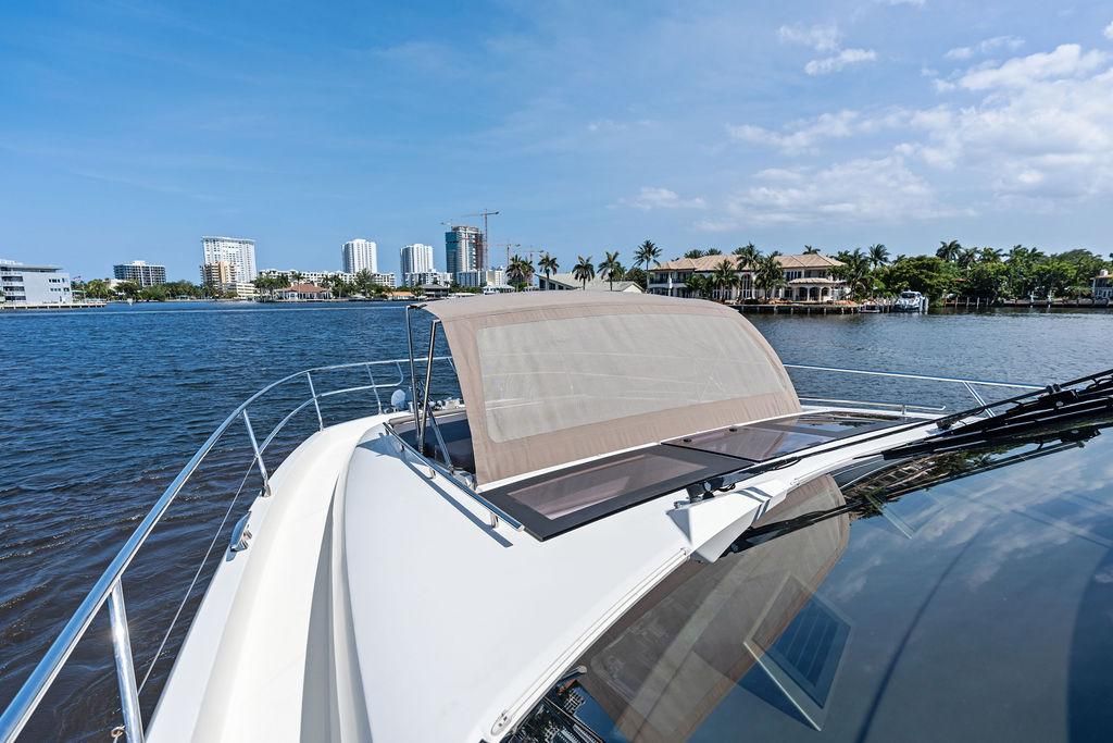 2018 Prestige 68 