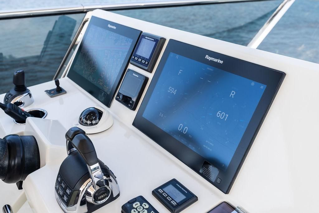 2018 Prestige 68 
