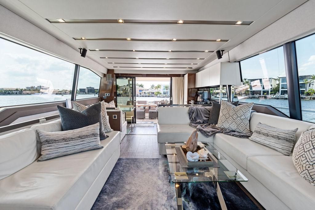 2018 Prestige 68 