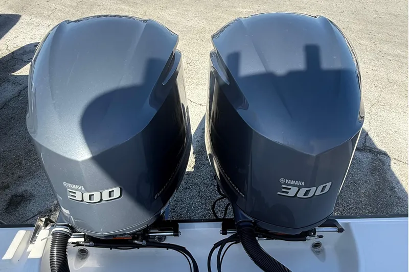  Yacht Photos Pics Twin Yamaha 300 outboard engines on a 2016 Edgewater 280CC boat.