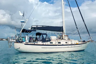 Pacific Seacraft 37