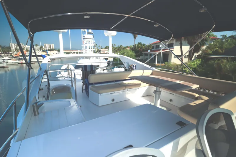  Yacht Photos Pics Luxurious 2009 Sunseeker Manhattan 70 yacht with spacious deck and seating area,&nbsp;for sale in Mexico by Servicios Nauticos and Gaston Troche